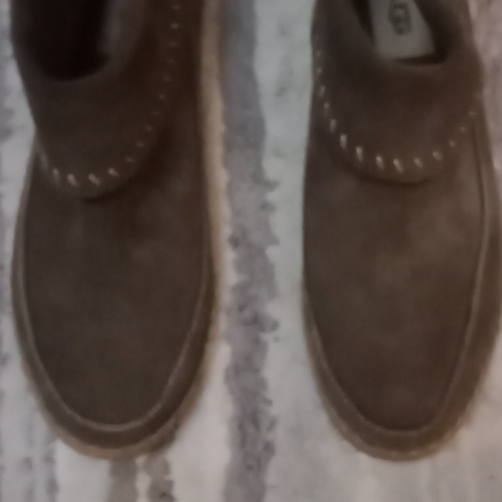 UGG Barney boots - Picture 4 of 5